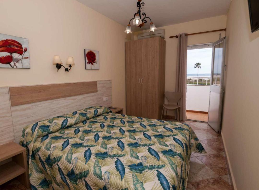 Hostal Sonrisa Del Mar Conil De La Frontera Εξωτερικό φωτογραφία