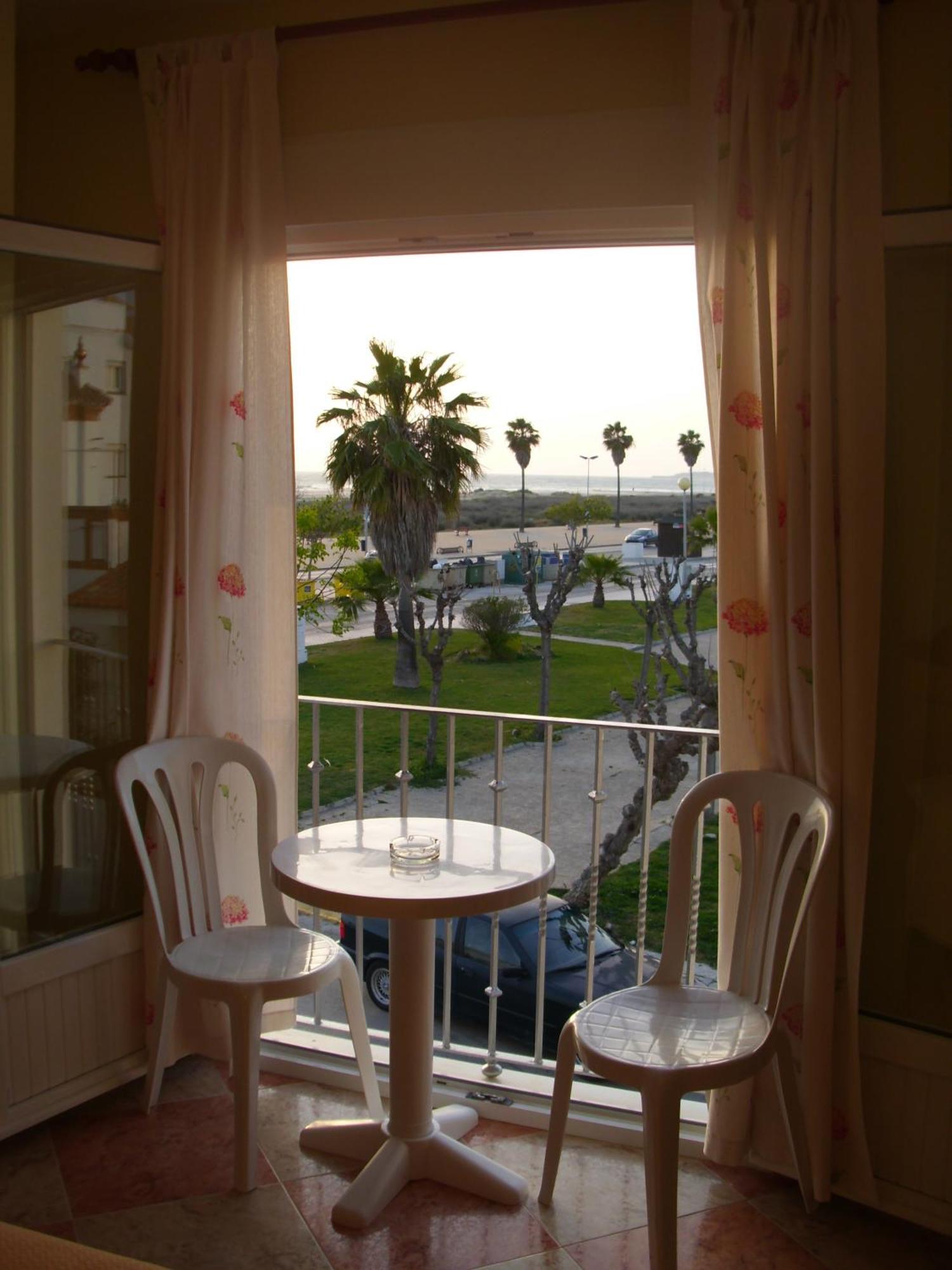 Hostal Sonrisa Del Mar Conil De La Frontera Εξωτερικό φωτογραφία